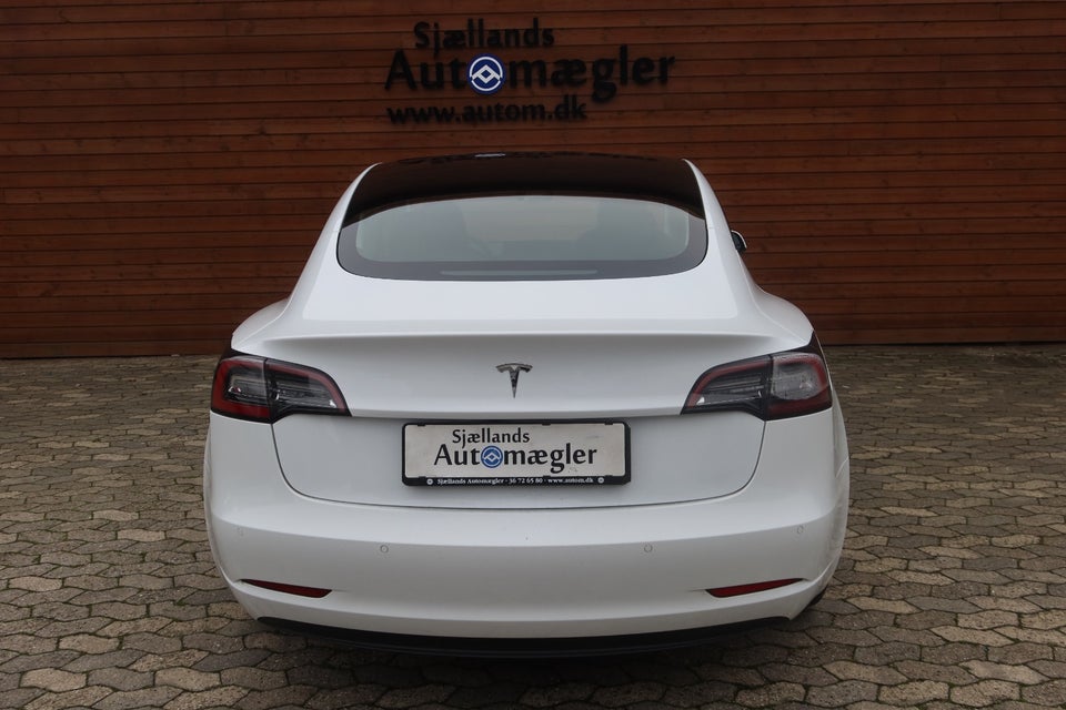 Tesla Model 3 RWD 4d