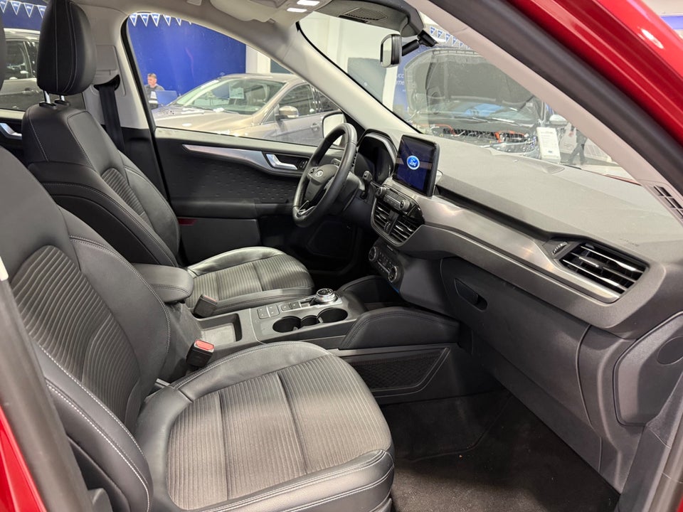 Ford Kuga 2,5 PHEV Titanium X CVT 5d