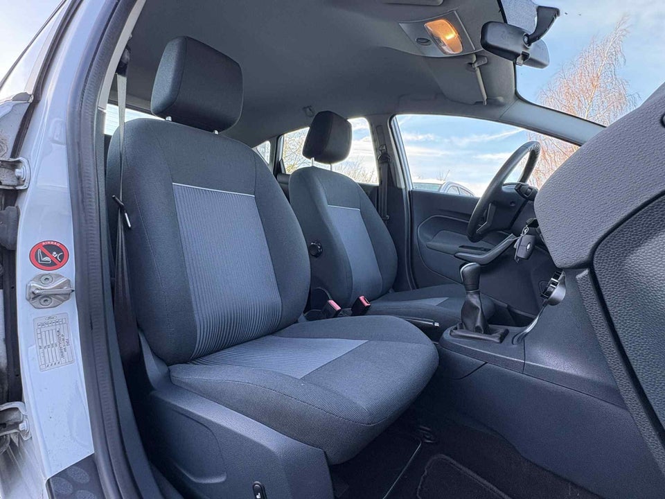 Ford Fiesta 1,25 82 Ambiente 5d