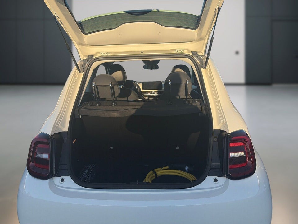 Fiat 500e 42 Icon 3+1 4d