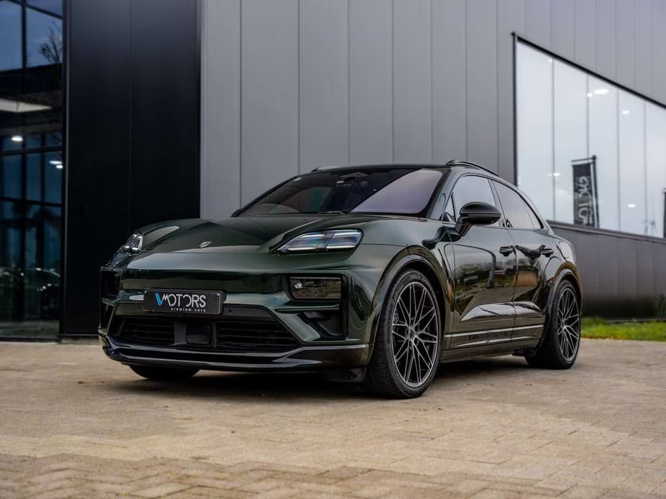 Porsche Macan Turbo 5d