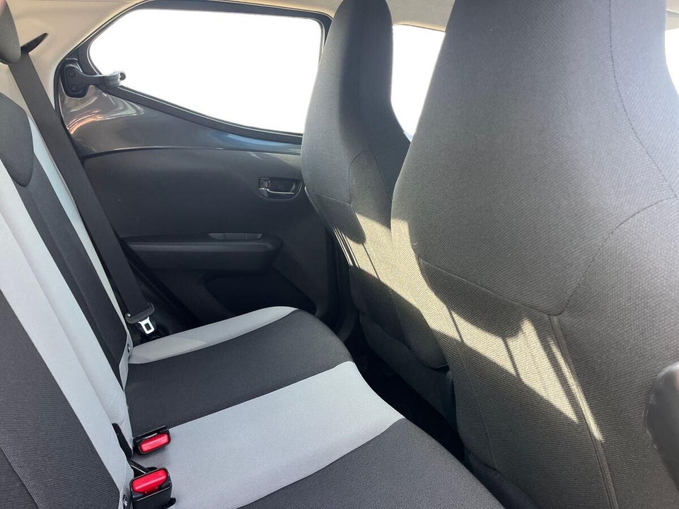 Toyota Aygo 1,0 VVT-i x-sky 5d