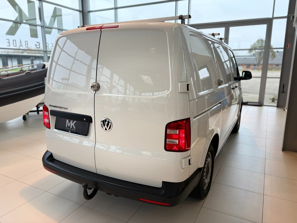 VW Transporter 2,0 TDi 102 Kassevogn kort