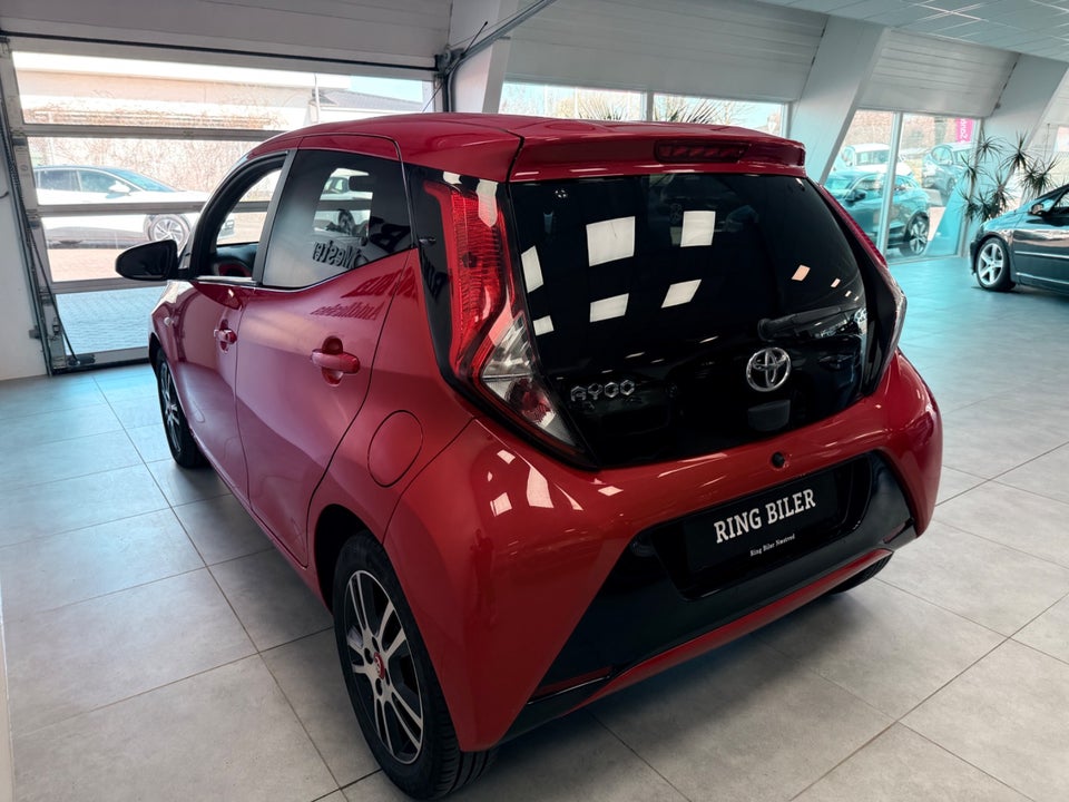 Toyota Aygo 1,0 VVT-i x-pression 5d