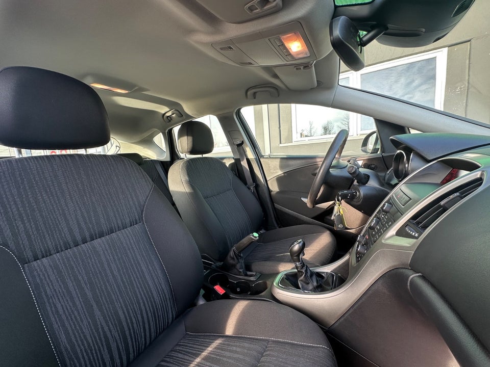 Opel Astra 1,6 Enjoy 5d