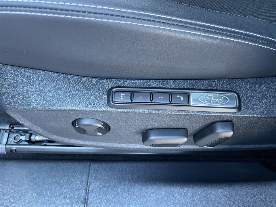 Ford Explorer 82 Premium Extended Range 5d