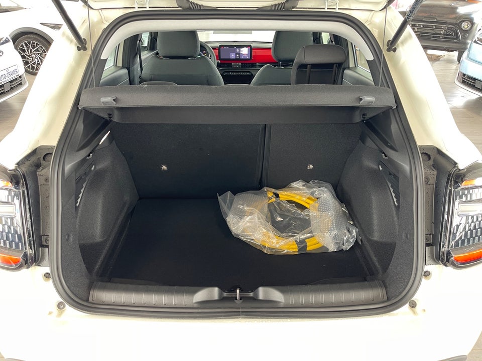 Fiat 600e 54 (RED) 5d