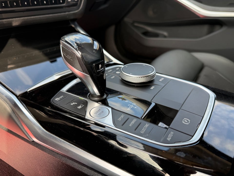 BMW 330e 2,0 Touring Sport Line aut. 5d