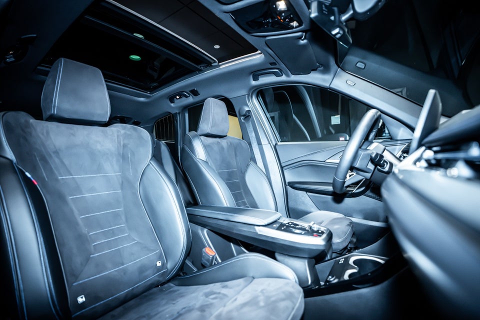 BMW iX1 eDrive20 M-Sport 5d