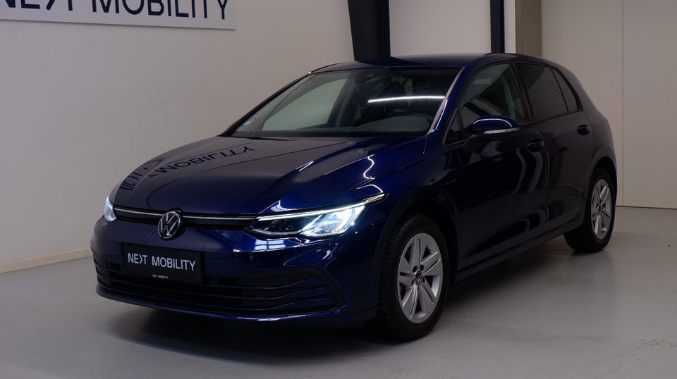 VW Golf VIII 1,5 eTSi 130 Life DSG 5d