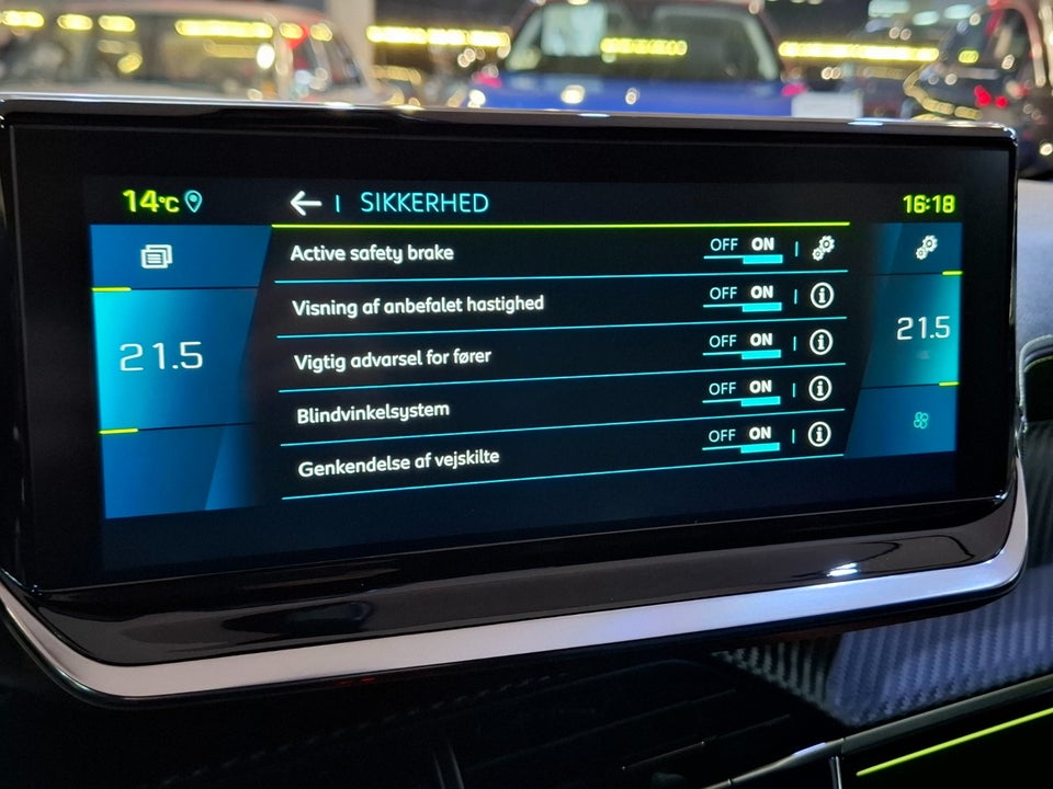 Peugeot e-208 50 GT 5d