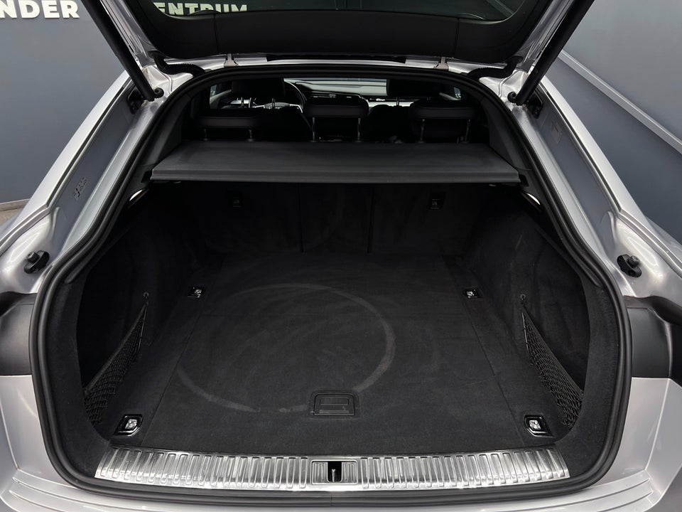 Audi e-tron 55 S-line Sportback quattro 5d