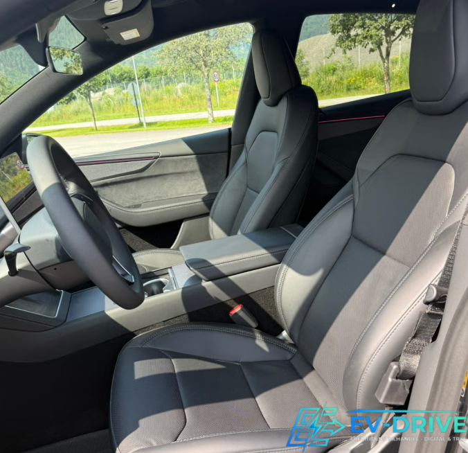 Tesla Model Y Premium Long Range AWD 7prs 5d