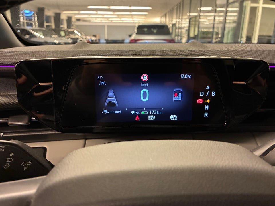 Ford Explorer 82 Premium Extended Range 5d