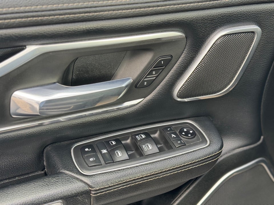 Dodge RAM 1500 5,7 V8 Laramie Crew Cab aut. 4x4 4d