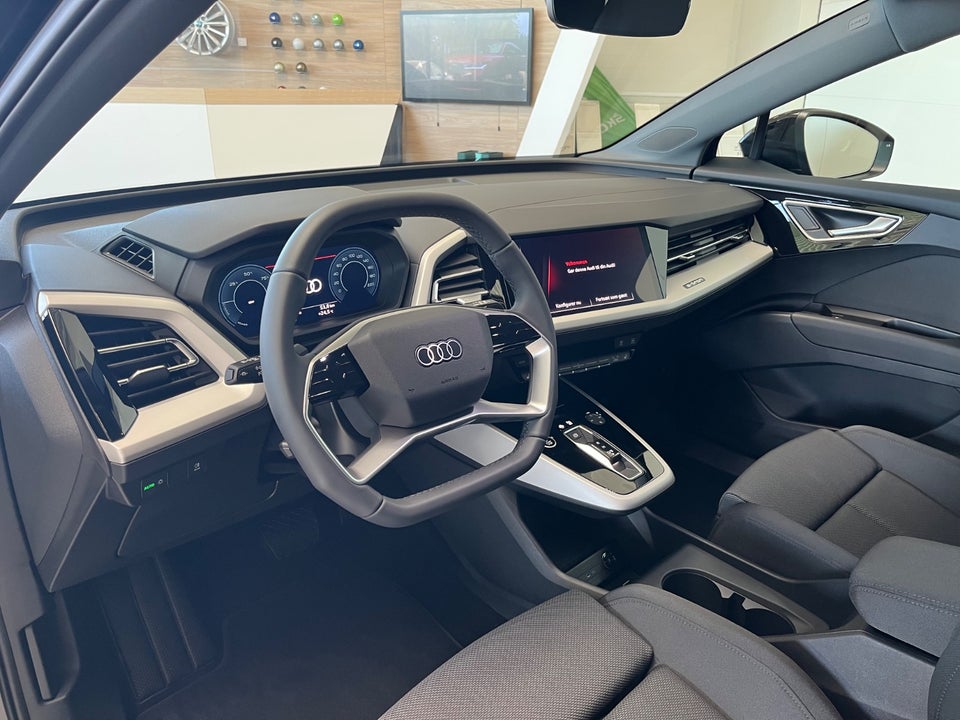 Audi Q4 e-tron 40  5d