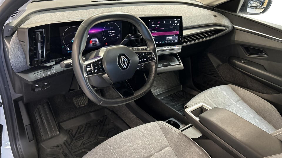 Renault Megane E-Tech 40 Equilibre 5d