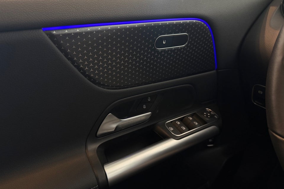 Mercedes EQA300 Progressive 4Matic 5d