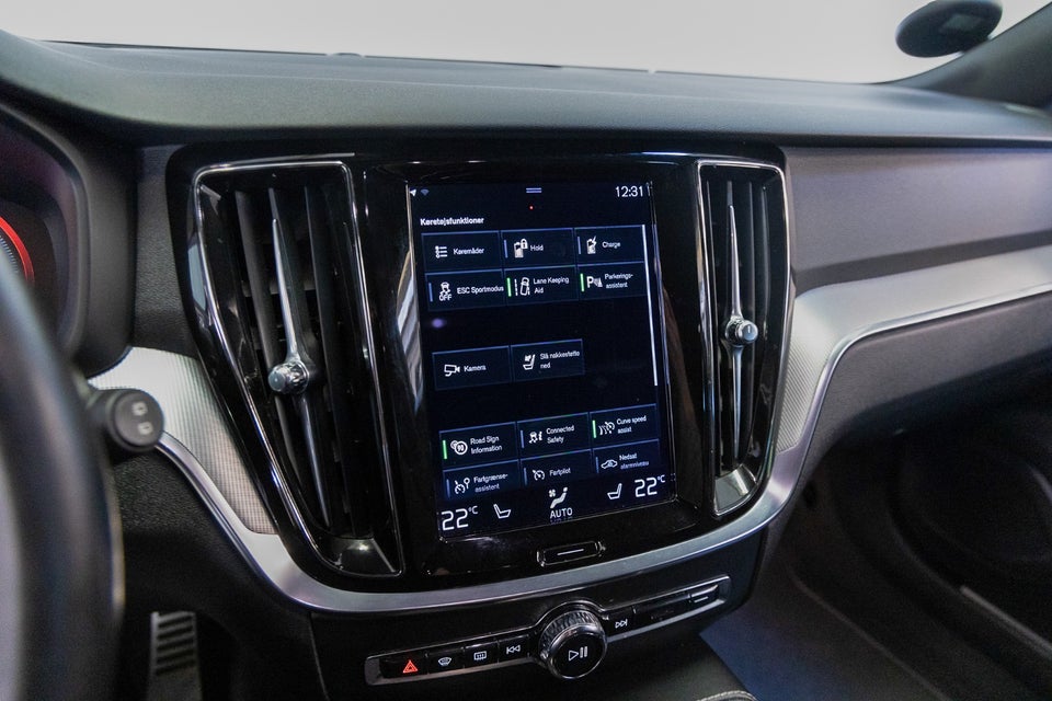 Volvo V60 2,0 T6 ReCharge R-Design aut. AWD 5d