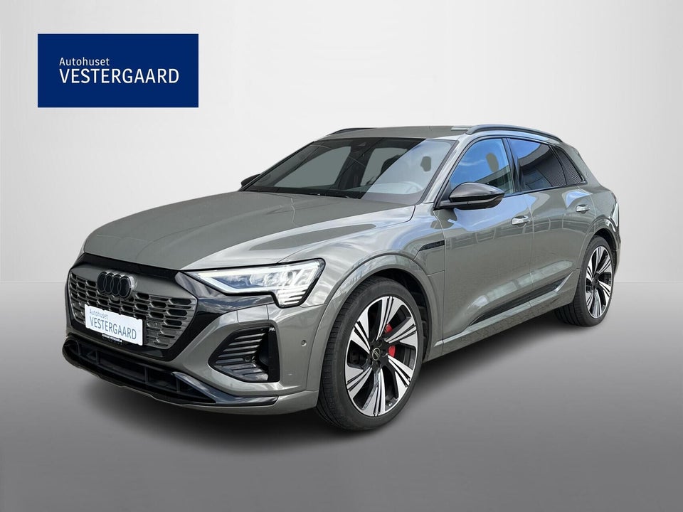 Audi Q8 e-tron 55 S-line quattro 5d