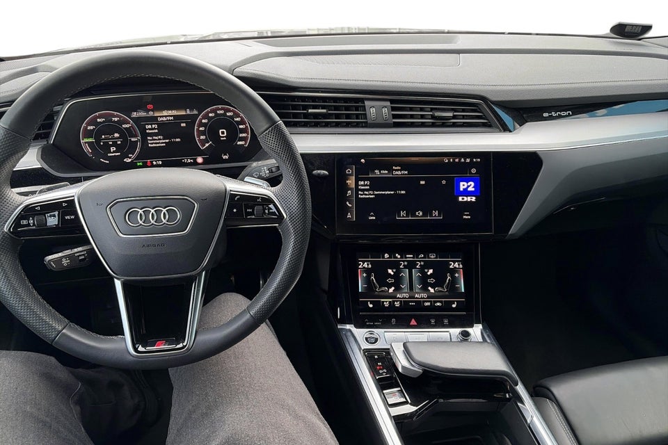 Audi Q8 e-tron 55 Advanced quattro 5d