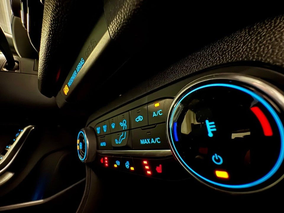 Ford Fiesta 1,0 EcoBoost mHEV ST-Line X 5d