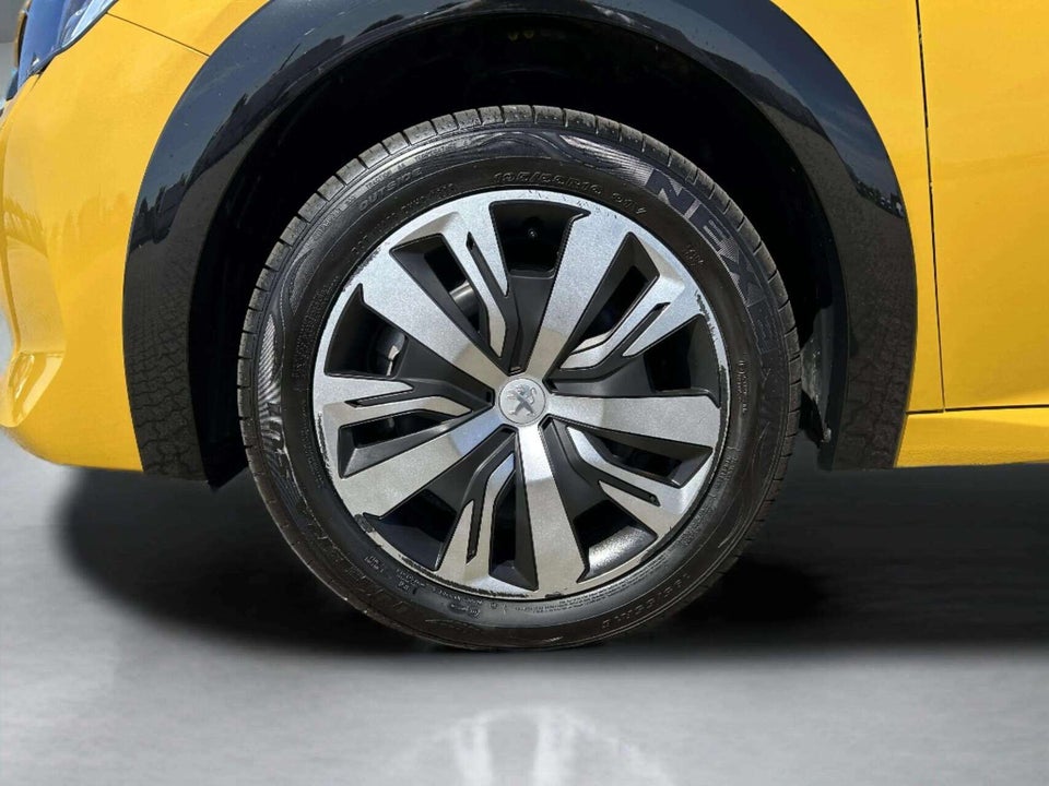 Peugeot e-208 50 Active 5d