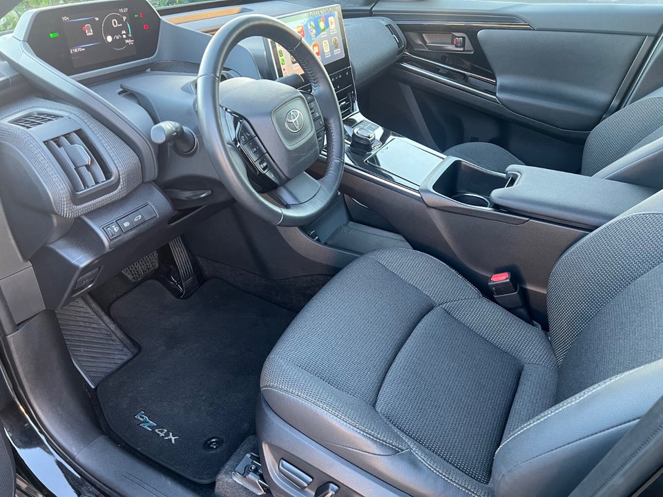 Toyota bZ4X Active 5d