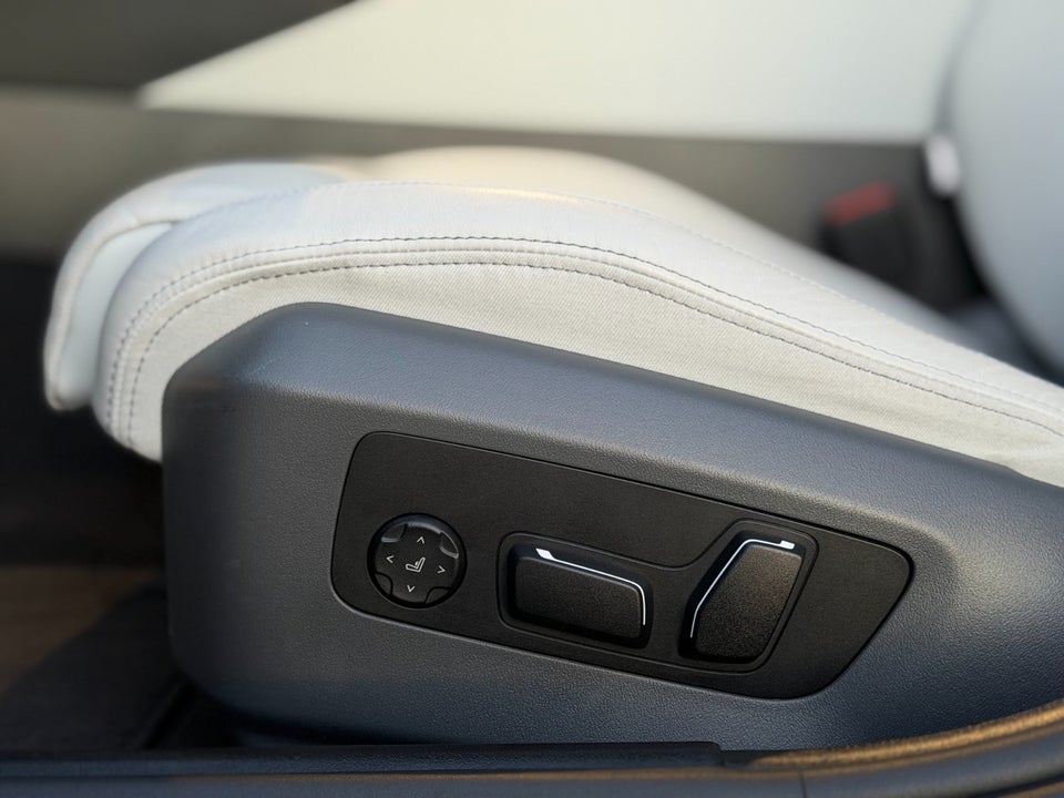 BMW i5 eDrive40 Fully Charged M-Sport 4d