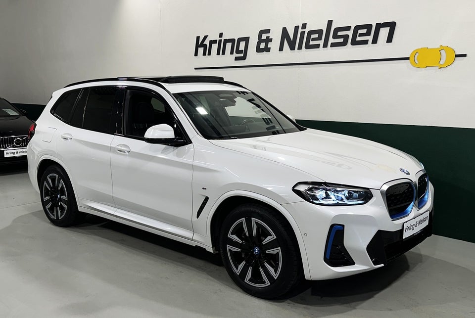 BMW iX3 Charged 5d