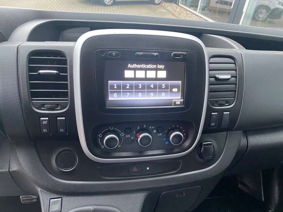 Renault Trafic T29 2,0 dCi 145 L2H1