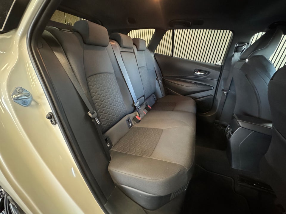 Toyota Corolla 1,8 Hybrid H3 Premium Touring Sports MDS 5d