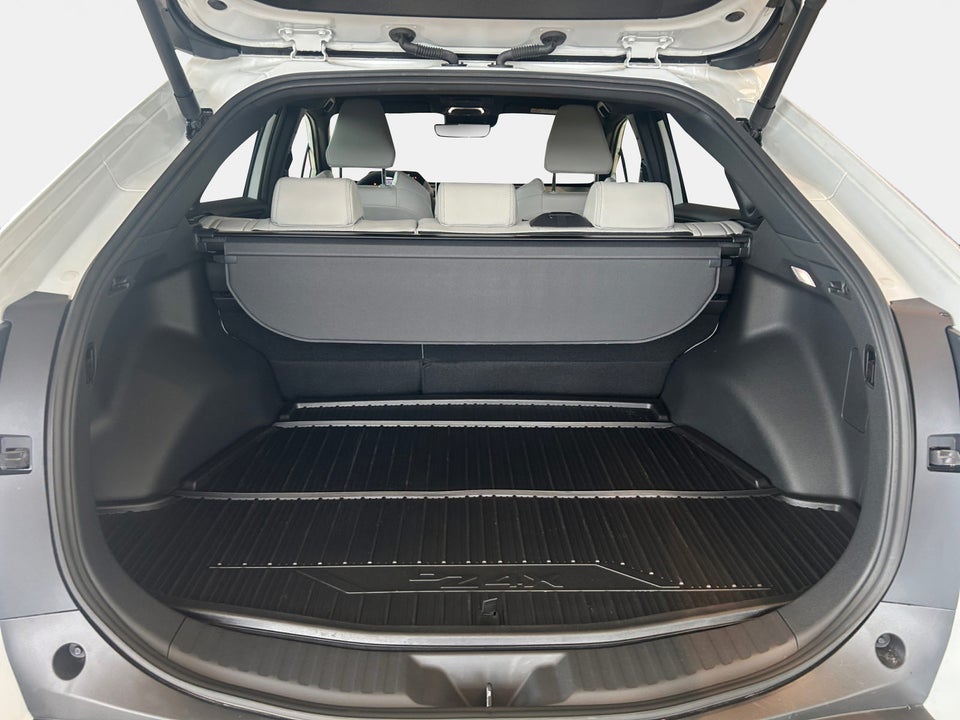 Toyota bZ4X Executive AWD 5d