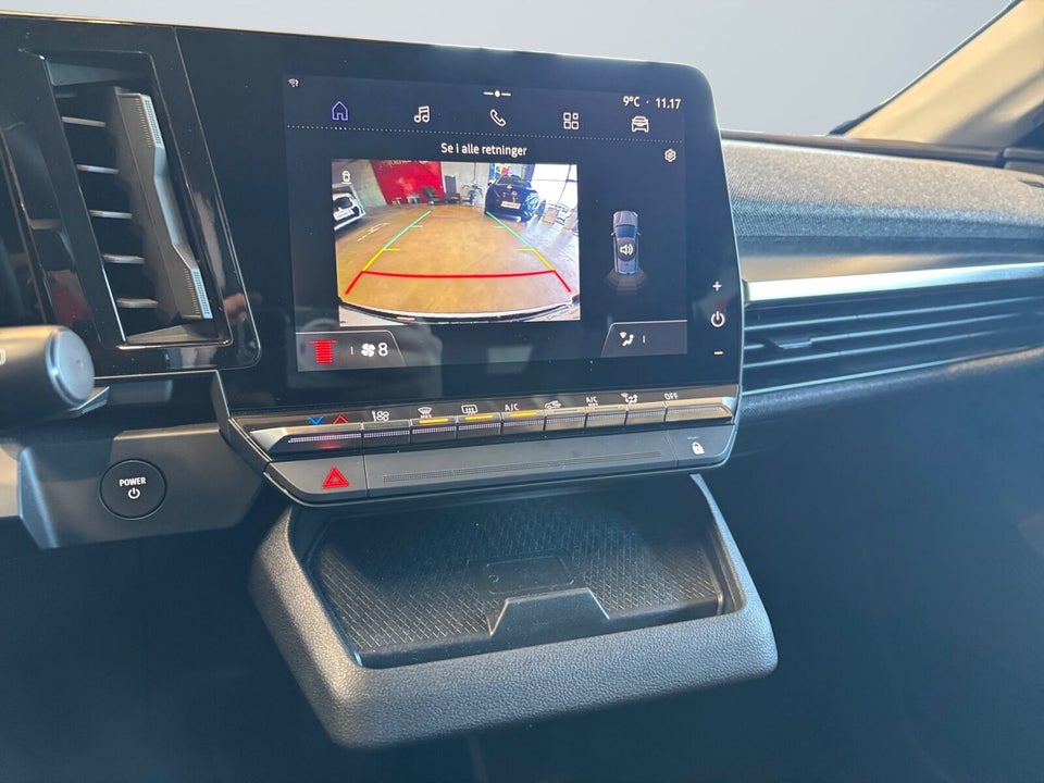 Renault Megane E-Tech 40 Equilibre 5d