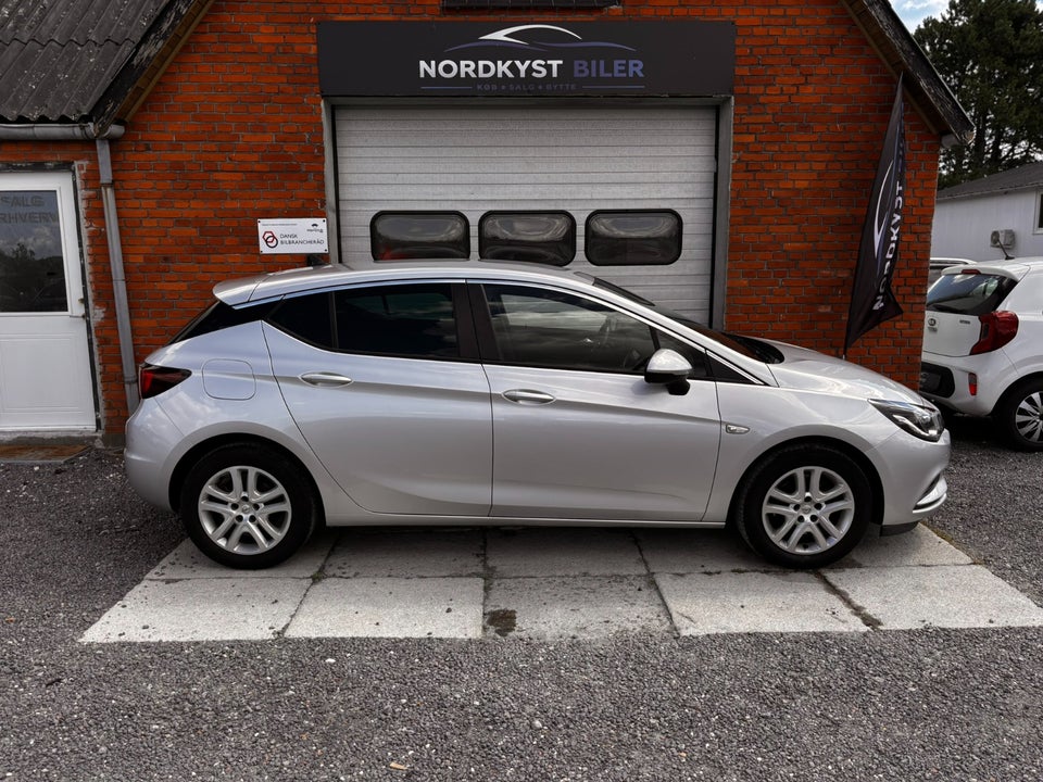 Opel Astra 1,6 CDTi 136 Innovation 5d