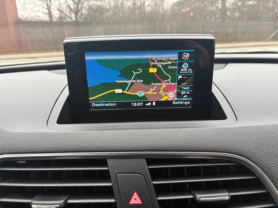 Audi Q3 1,4 TFSi 150 Sport S-tr. 5d