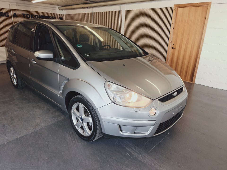 Ford S-MAX 2,0 Trend 5d