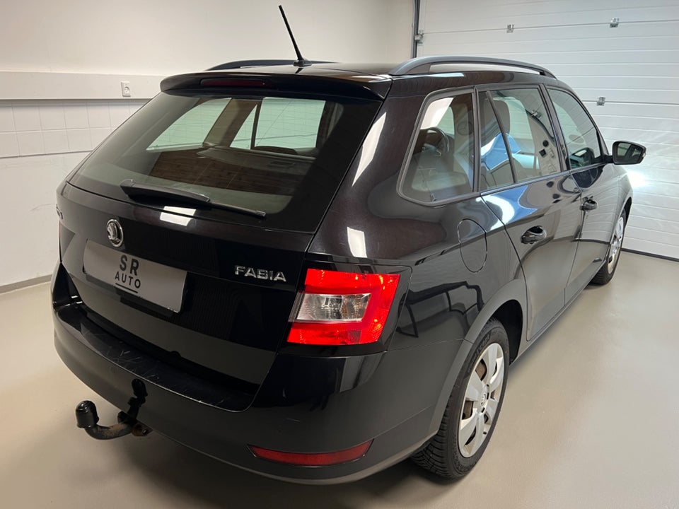 Skoda Fabia 1,0 MPi 75 Ambition Combi 5d