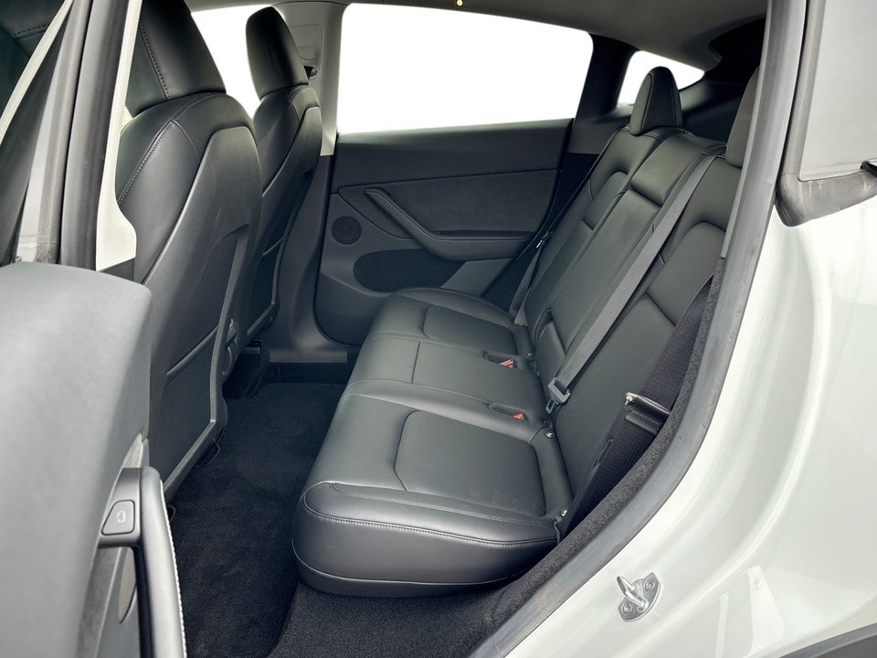 Tesla Model Y Long Range RWD 5d