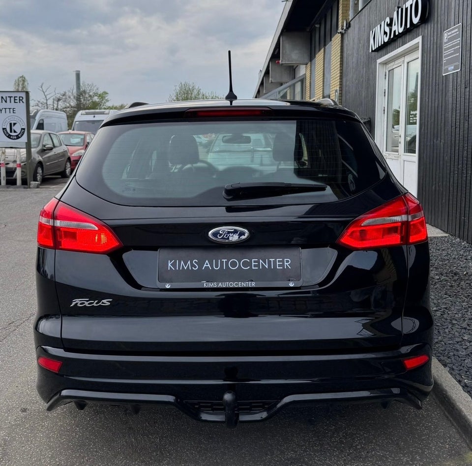 Ford Focus 1,5 EcoBlue ST-Line stc. 5d