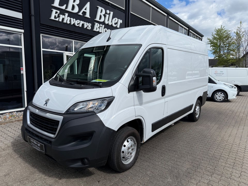 Peugeot Boxer 333 2,2 BlueHDi 140 L2H2 Premium