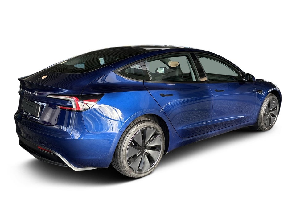 Tesla Model 3 Long Range RWD 4d
