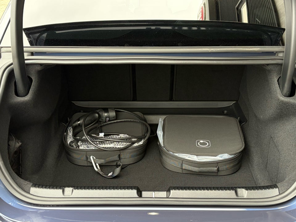 Mercedes EQE350 AMG Line 4Matic 4d