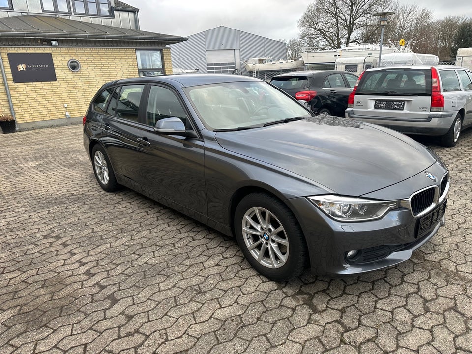 BMW 320d 2,0 Touring aut. 5d