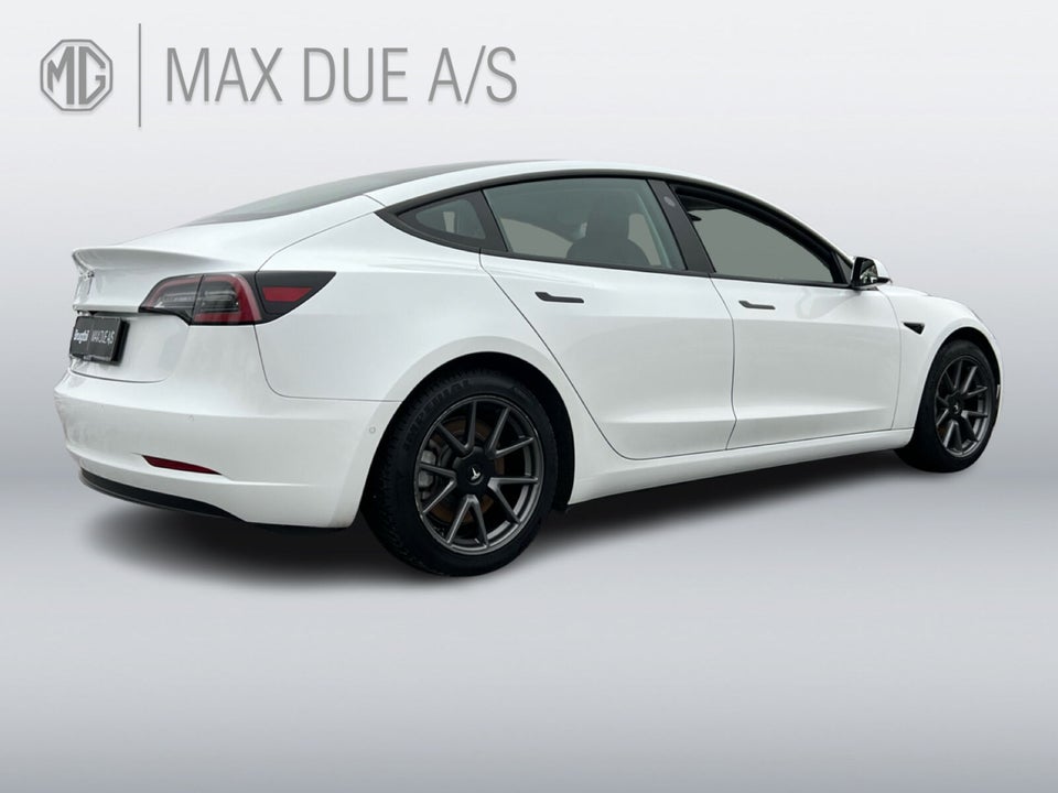 Tesla Model 3 Standard Range+ RWD 4d