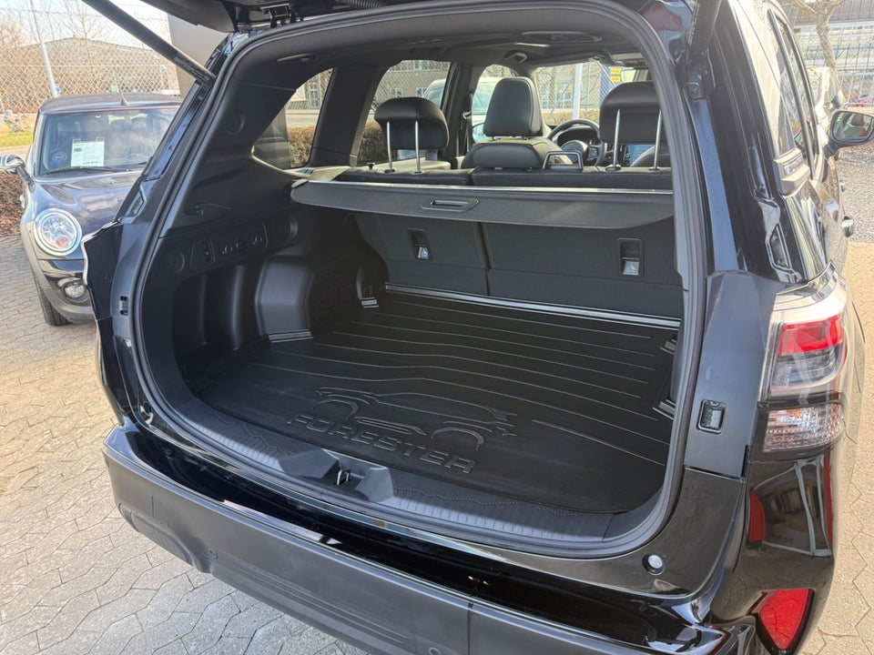 Subaru Forester 2,0 e-Boxer Touring L-tr. 5d