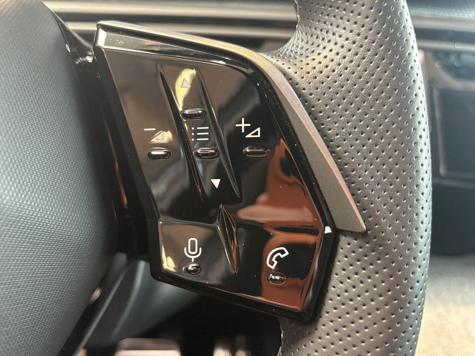 Peugeot e-5008 77 GT Pack 7prs 5d
