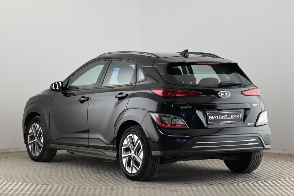 Hyundai Kona 64 EV Essential 5d