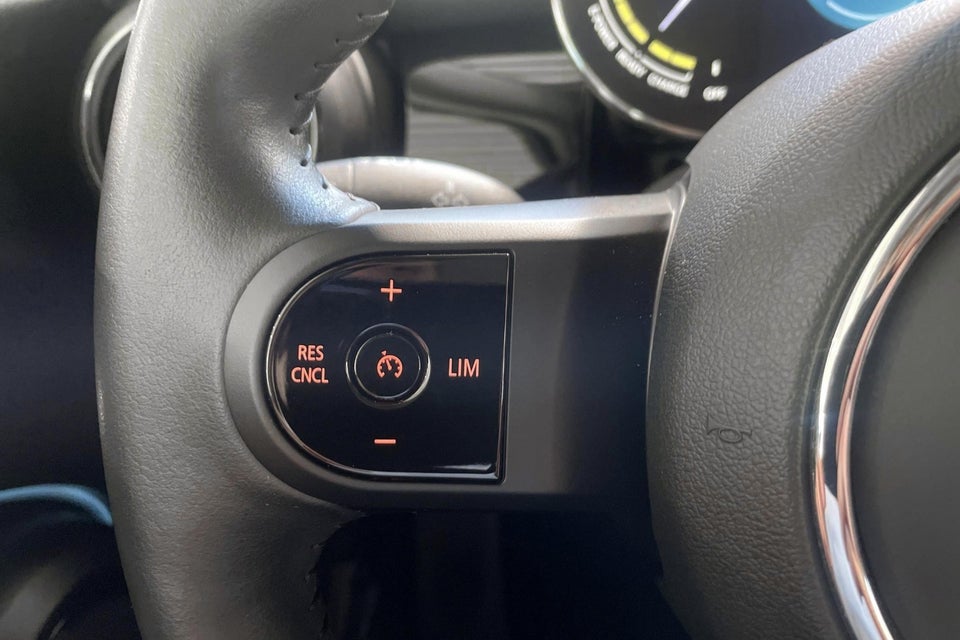 MINI Cooper SE Classic Trim 3d