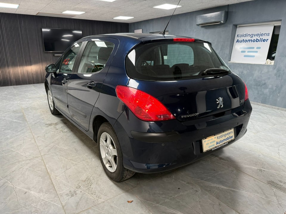 Peugeot 308 1,6 VTi Premium 5d